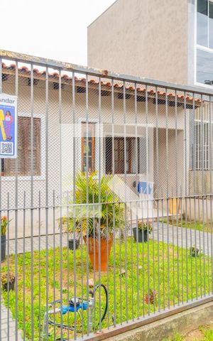 Casa à venda com 50m², 2 quartos e sem vaga Casa à venda com 50m², 2 quartos e sem vagaFachada