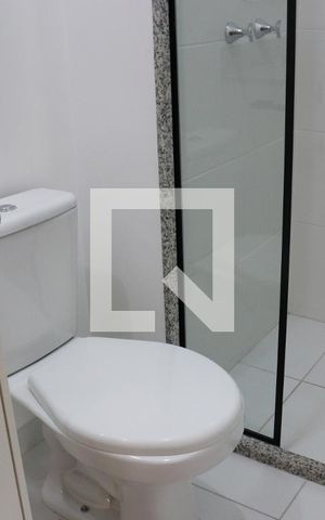 Apartamento à venda com 61m², 2 quartos e 1 vaga Apartamento à venda com 61m², 2 quartos e 1 vagaBanheiro