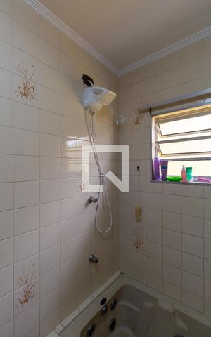 Casa à venda com 119m², 2 quartos e 2 vagas Casa à venda com 119m², 2 quartos e 2 vagasBanheiro da Suíte 1