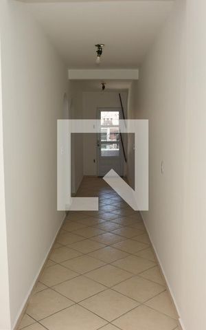 Casa para alugar com 120m², 3 quartos e 3 vagasCorredor
