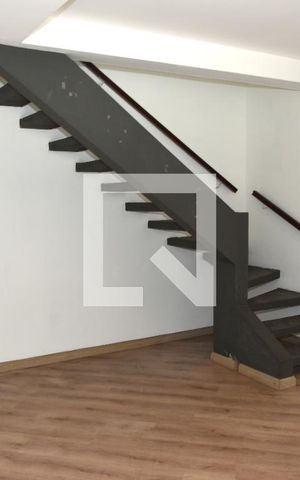 Casa para alugar com 120m², 3 quartos e 3 vagasSala