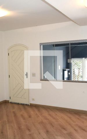 Casa para alugar com 120m², 3 quartos e 3 vagasSala