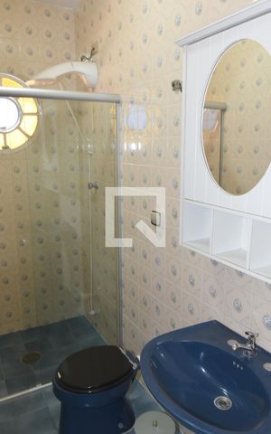 Casa para alugar com 120m², 3 quartos e 3 vagasBanheiro