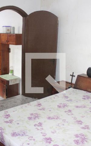 Casa para alugar com 180m², 2 quartos e 3 vagasSuíte