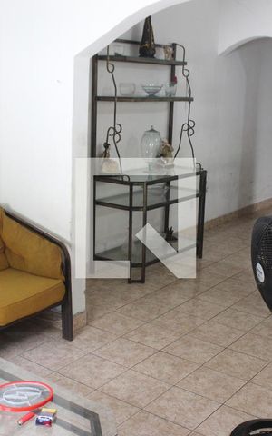Casa para alugar com 180m², 2 quartos e 3 vagasSala