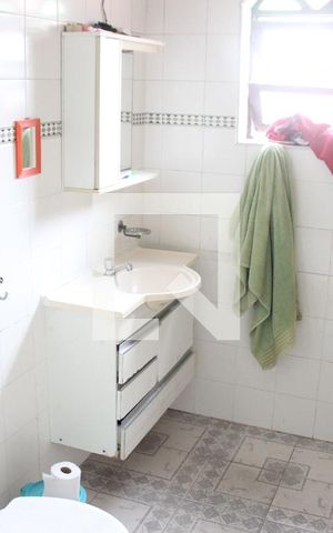 Casa para alugar com 180m², 2 quartos e 3 vagasBanheiro da Suíte
