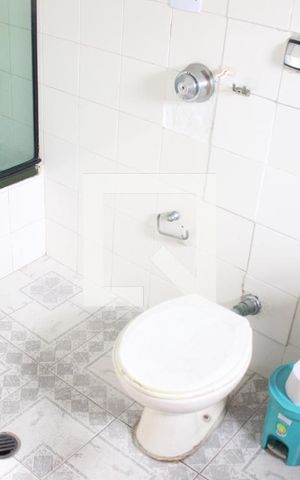 Casa para alugar com 180m², 2 quartos e 3 vagasBanheiro da Suíte