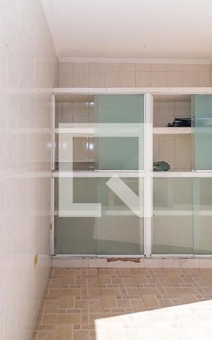 Casa à venda com 250m², 3 quartos e 6 vagas Casa à venda com 250m², 3 quartos e 6 vagasÁrea de Serviço