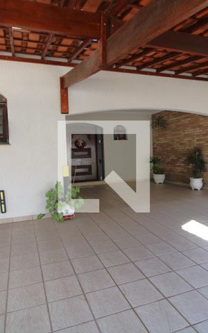 Casa de condomínio à venda com 351m², 3 quartos e 3 vagasGaragem