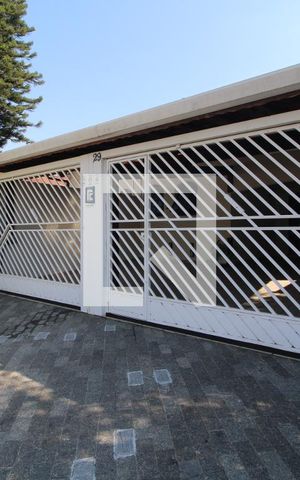 Casa de condomínio à venda com 351m², 3 quartos e 3 vagasFachada