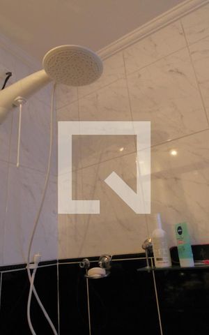 Casa de condomínio à venda com 351m², 3 quartos e 3 vagasBanheiro do Quarto 1
