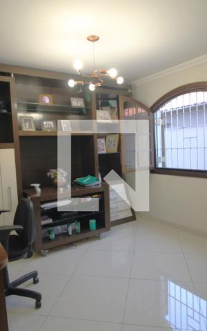 Casa de condomínio à venda com 351m², 3 quartos e 3 vagasQuarto 3