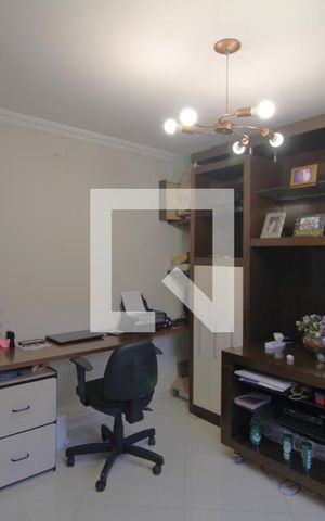 Casa de condomínio à venda com 351m², 3 quartos e 3 vagasQuarto 3