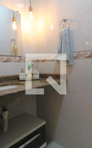 Casa de condomínio à venda com 351m², 3 quartos e 3 vagasLavabo