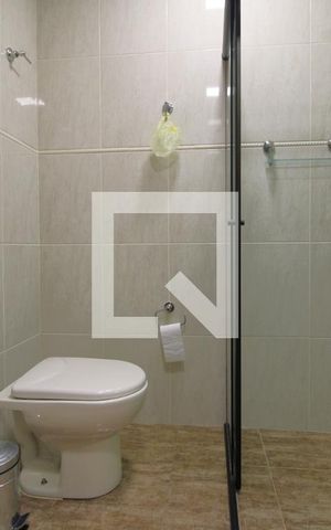 Casa de condomínio à venda com 351m², 3 quartos e 3 vagasBanheiro 