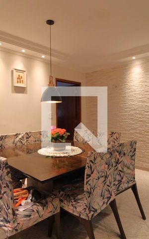 Casa de condomínio à venda com 351m², 3 quartos e 3 vagasSala