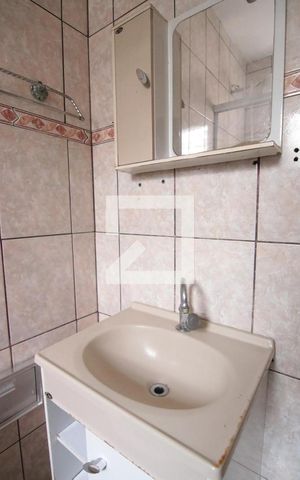 Casa para alugar com 110m², 2 quartos e 1 vagaBanheiro
