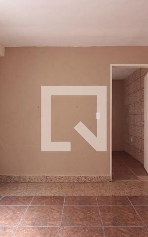 Casa para alugar com 110m², 2 quartos e 1 vagaSala