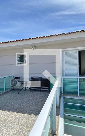 Casa para alugar com 111m², 3 quartos e 3 vagas Casa para alugar com 111m², 3 quartos e 3 vagasSuíte - varanda