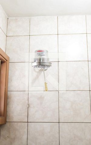 Casa à venda com 220m², 3 quartos e 2 vagas Casa à venda com 220m², 3 quartos e 2 vagasBanheiro 3