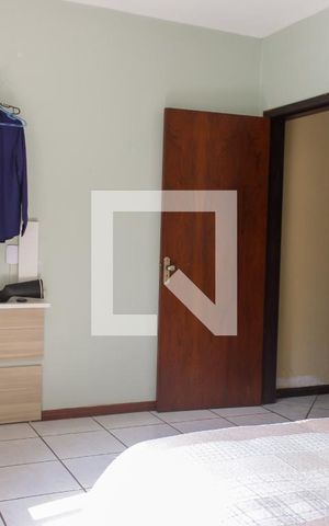 Casa à venda com 220m², 3 quartos e 2 vagas Casa à venda com 220m², 3 quartos e 2 vagasQuarto 3