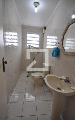Casa à venda com 420m², 4 quartos e 8 vagasBanheiro da Garagem