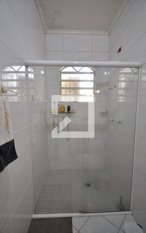 Casa à venda com 420m², 4 quartos e 8 vagasBanheiro da Suíte