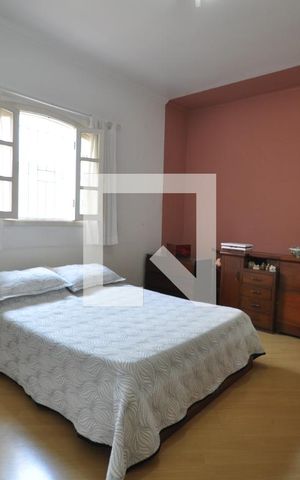 Casa à venda com 420m², 4 quartos e 8 vagasQuarto 2 - Suíte