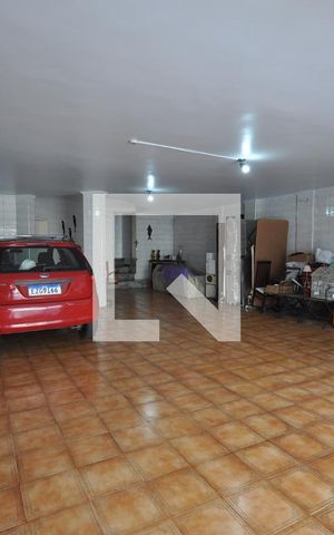 Casa à venda com 420m², 4 quartos e 8 vagasGaragem coberta