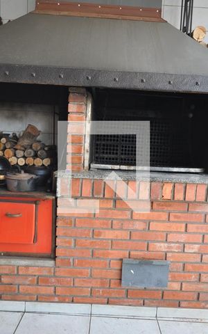 Casa à venda com 420m², 4 quartos e 8 vagasChurrasqueira