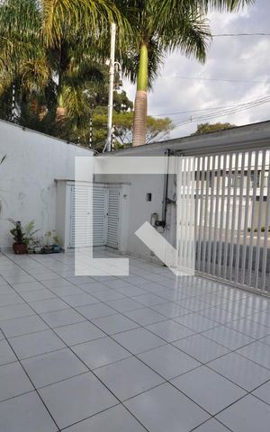 Casa à venda com 420m², 4 quartos e 8 vagasGaragem descoberta