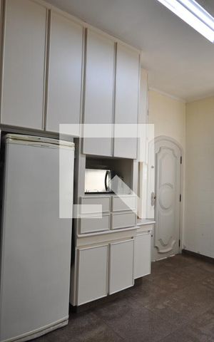 Casa à venda com 420m², 4 quartos e 8 vagasCozinha