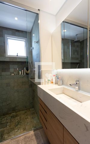 Apartamento para alugar com 128m², 3 quartos e 2 vagas Apartamento para alugar com 128m², 3 quartos e 2 vagasBanheiro da Suíte 1