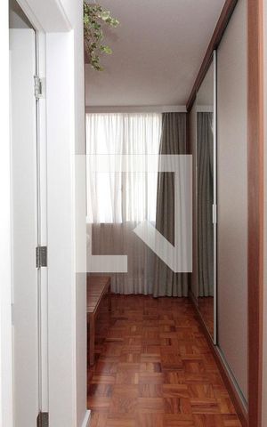 Apartamento à venda com 184m², 4 quartos e 2 vagasCorredor