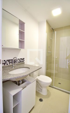 Studio à venda com 25m², 1 quarto e sem vaga Studio à venda com 25m², 1 quarto e sem vagaBanheiro