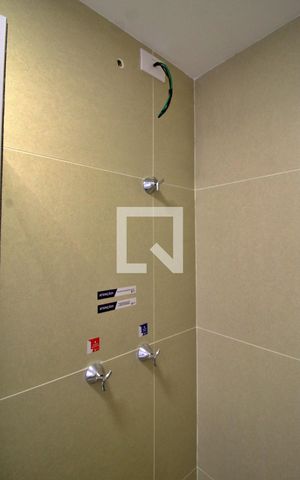 Studio à venda com 25m², 1 quarto e sem vaga Studio à venda com 25m², 1 quarto e sem vagaBanheiro