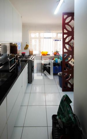 Apartamento à venda com 65m², 2 quartos e 1 vagaCozinha e Área de Serviço