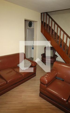 Casa à venda com 165m², 4 quartos e 2 vagasSala