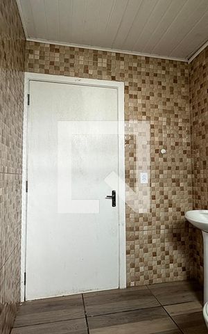Casa para alugar com 81m², 2 quartos e 2 vagasBanheiro