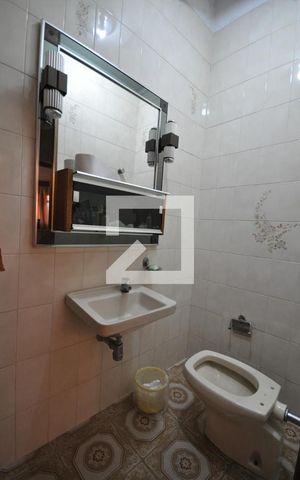 Casa para alugar com 600m², 3 quartos e 6 vagasLavabo