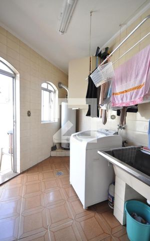 Casa para alugar com 600m², 3 quartos e 6 vagasÁrea de Serviço