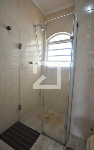 Casa para alugar com 600m², 3 quartos e 6 vagasBanheiro Social