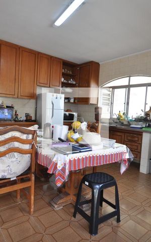 Casa para alugar com 600m², 3 quartos e 6 vagasCozinha