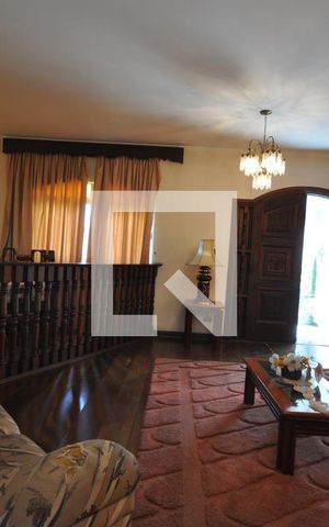 Casa para alugar com 600m², 3 quartos e 6 vagasSala