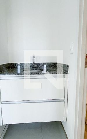 Studio para alugar com 29m², 1 quarto e sem vaga Studio para alugar com 29m², 1 quarto e sem vagaBanheiro
