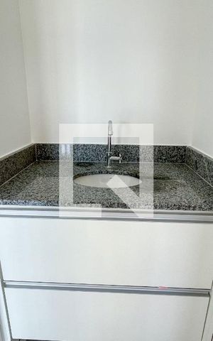 Studio para alugar com 29m², 1 quarto e sem vaga Studio para alugar com 29m², 1 quarto e sem vagaBanheiro
