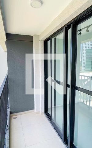 Studio para alugar com 29m², 1 quarto e sem vaga Studio para alugar com 29m², 1 quarto e sem vagaVaranda