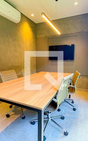 Studio para alugar com 29m², 1 quarto e sem vaga Studio para alugar com 29m², 1 quarto e sem vagaSala de reunião