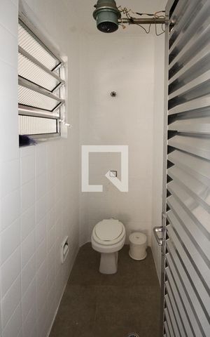 Casa para alugar com 400m², 3 quartos e 3 vagas Casa para alugar com 400m², 3 quartos e 3 vagasBanheiro de serviço