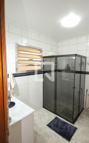Casa para alugar com 400m², 3 quartos e 3 vagas Casa para alugar com 400m², 3 quartos e 3 vagasBanheiro Social